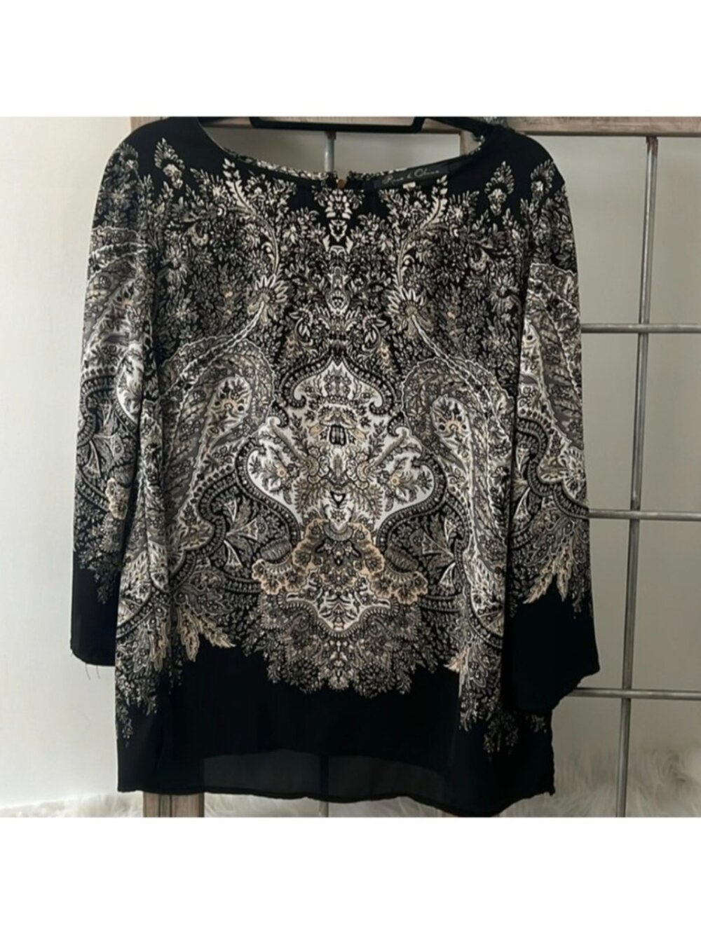 Women's Top